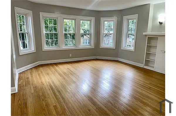 Building Photo - 7822 S Kingston Ave #2