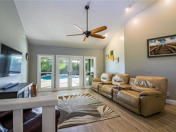 4th image of 1068 NE Quinn Pl