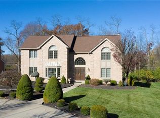 2524 Appletree Dr, Pittsburgh, PA 15241