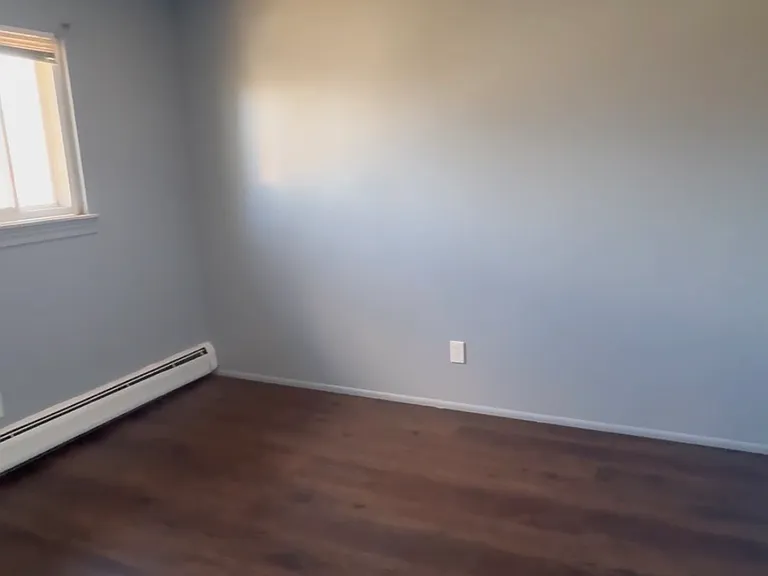 16235 Belmont Ave #8 — Photo 5