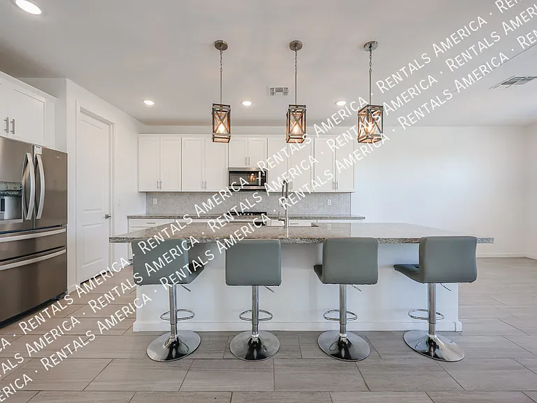 40622 W Williams Way — Photo 11