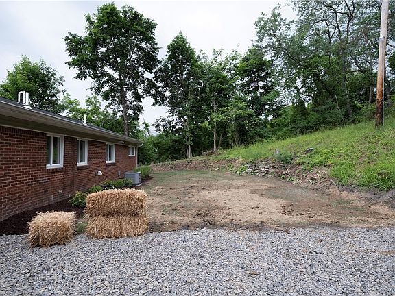 3rd image of 1165 Kings Ln