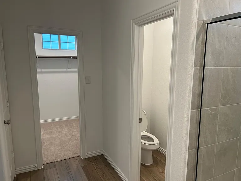 2517 Maplehurst Dr — Photo 8