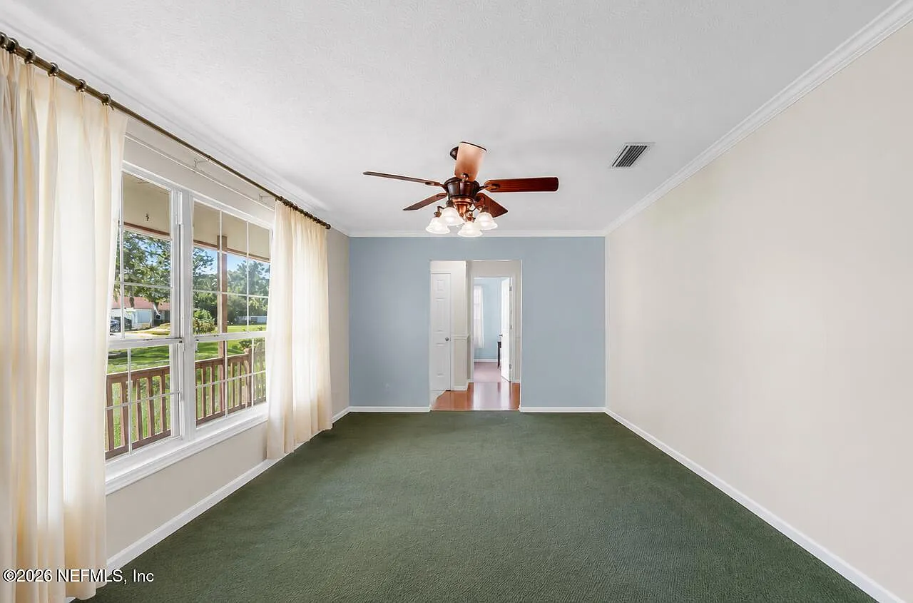 4 bed, 2.0 bath, 2038 sqft, $2,900 — Photo 3