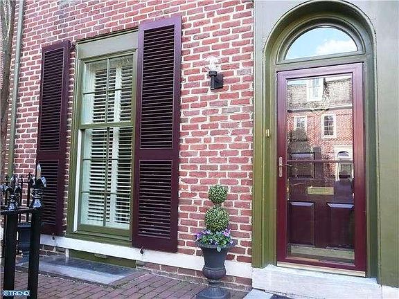 2nd image of 8 Blackwell Pl #8