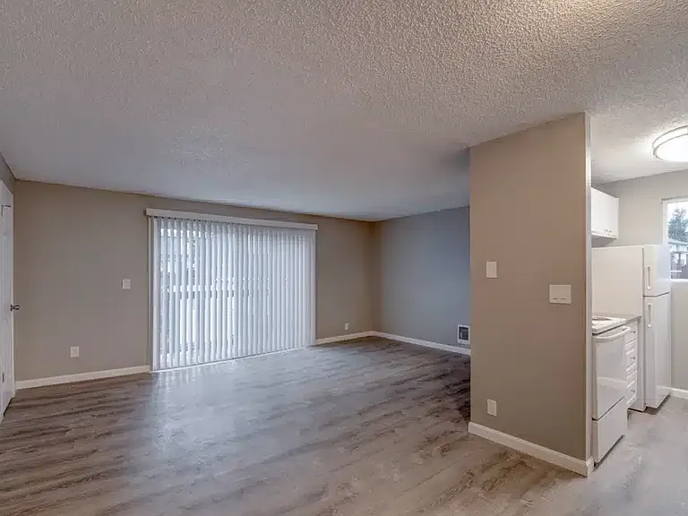 The Addison Apartments — Photo 3