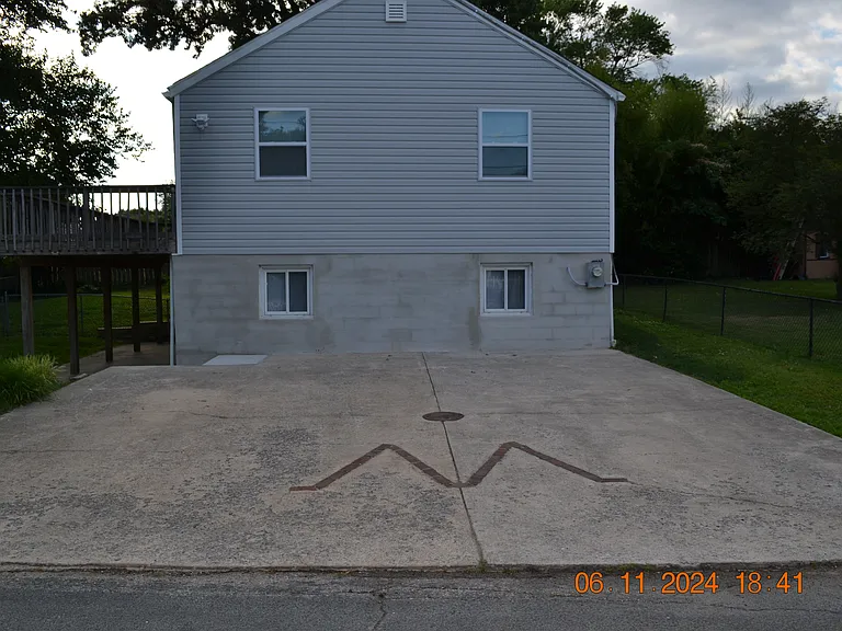 329 Bar Harbor Rd #B — Photo 2