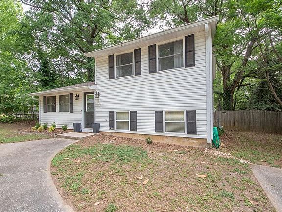 3rd image of 121 Sweetgum Rd