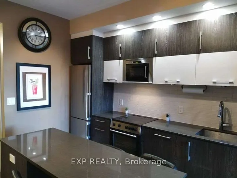 255 Bay St #212 — Photo 7