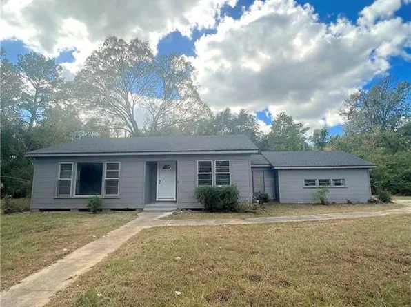 6011 Dean St, Pineville, LA 71360