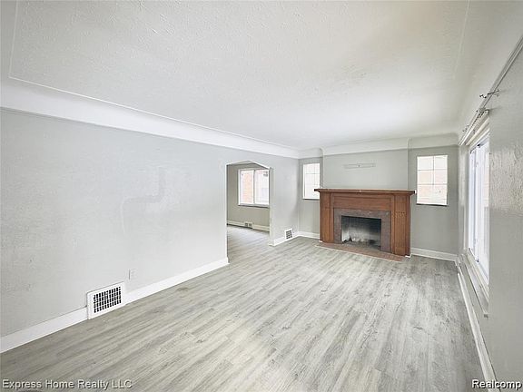 2nd image of 8125 Bliss St