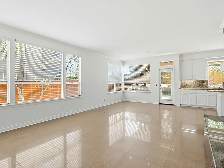 1100 Corrales Ln — Photo 26