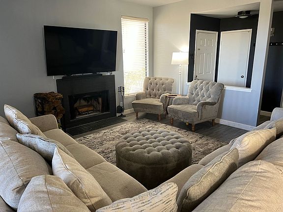 4th image of 2744 Cort Ave