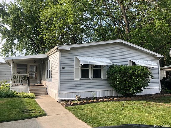 3rd image of 608 Holly Ct