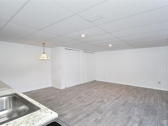 5th image of 647 Georgie St