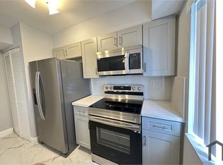 161 Riviera Cir, Weston, FL 33326