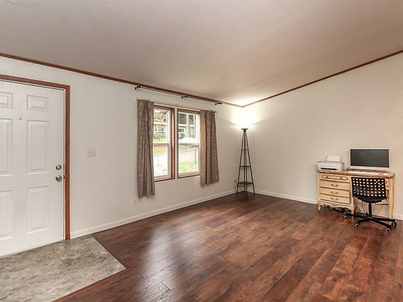 5th image of 18113 63rd St E