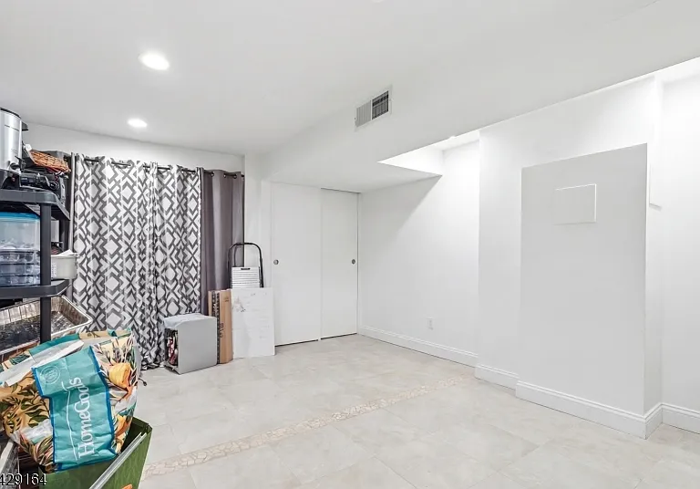 9 Talbot St — Photo 17