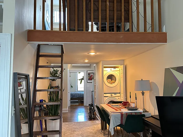 202 Washington St #4R — Photo 3