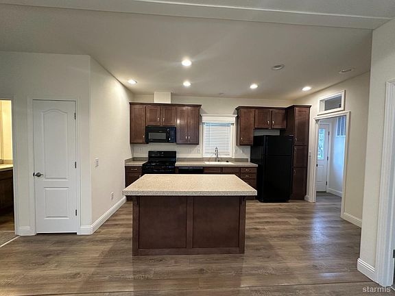 4th image of 3740 Blackwood Rd #32