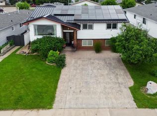 25 SE Wedow Dr, Whitecourt, AB T7S 1B6
