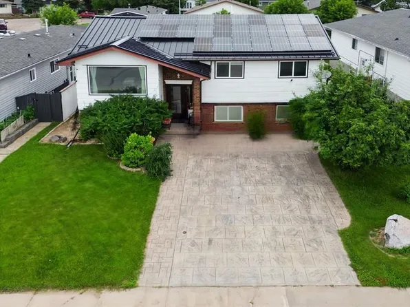 25 SE Wedow Dr, Whitecourt, AB T7S 1B6