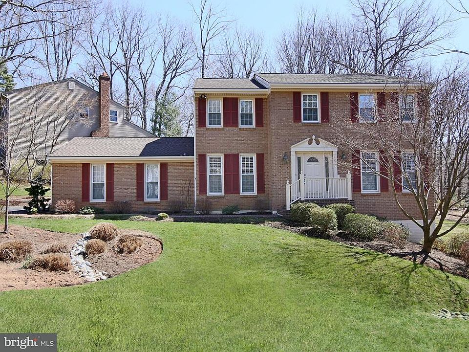 1st image of 11207 Clara Barton Dr