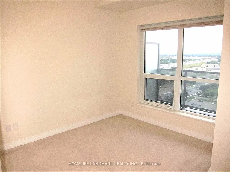 181 Village Green Sq #2216 — Photo 4