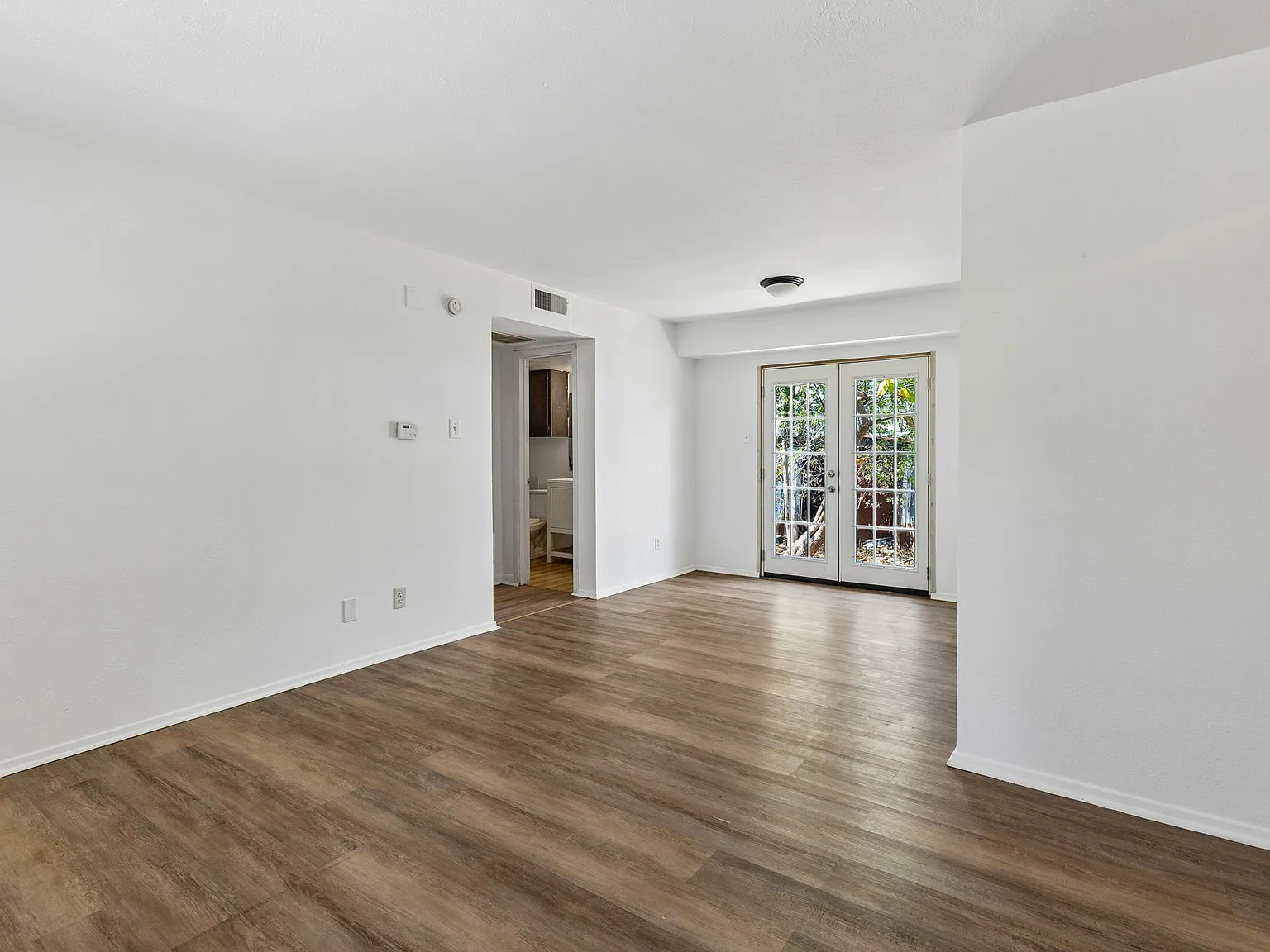 2 bed, 847 sqft, $1,395 — Photo 2