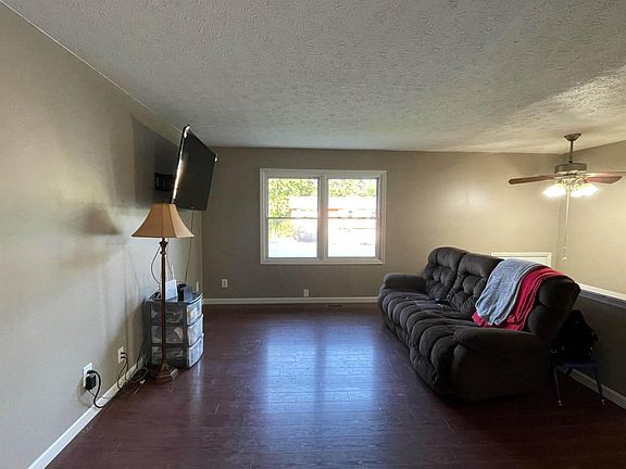 2nd image of 110 N Langley Dr