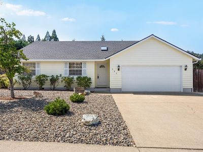 595 SE Parkway Dr, Winston, OR, 97496
