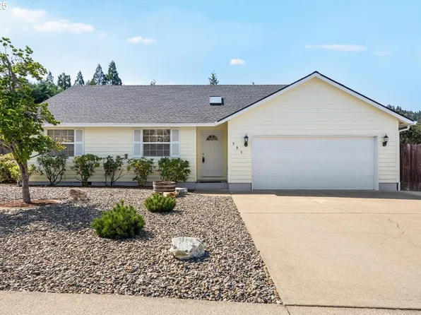 595 SE Parkway Dr, Winston, OR 97496