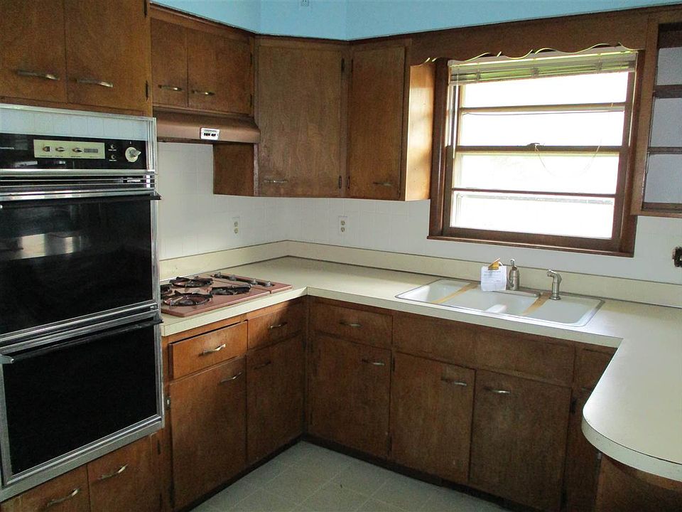 2nd image of 6904 Milton Rd