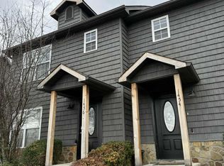 1454 William Holt Dr, Sevierville, TN 37862