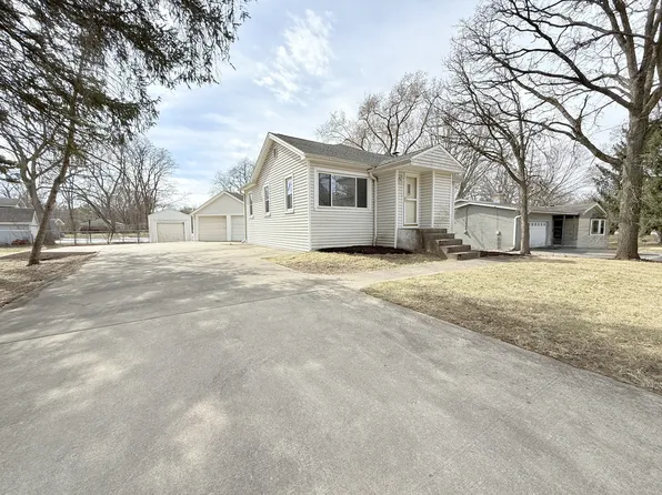 1413 South St, Crystal Lake, IL 60014