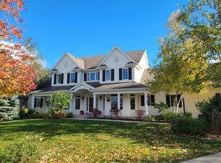 W174N5418 Walnut Ct, Menomonee Falls, WI 53051