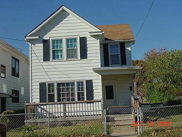 2nd image of 652 Albemarle Ave SE