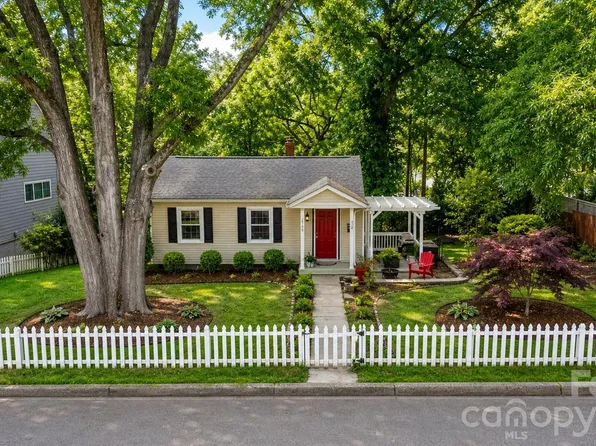 1712 Dunkirk Dr, Charlotte, NC 28203