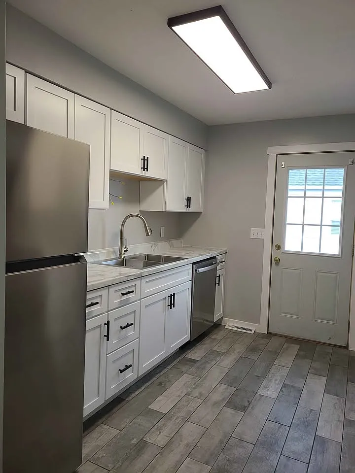 2 bed, 1920 sqft, $1,500 — Photo 2