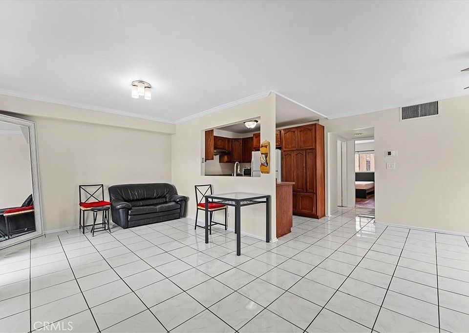 1st image of 14829 Sherman Way Unit 1