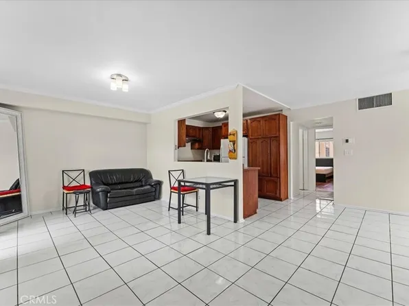 14829 Sherman Way Unit 1, Los Angeles, CA 91405