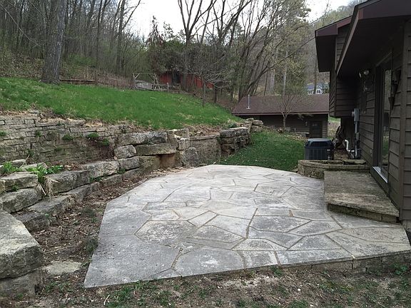 5th image of 210 Michaelwood Dr