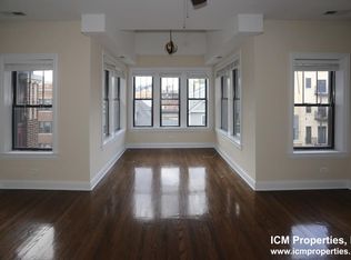 3710 N Wilton Ave #1F, Chicago, IL 60613