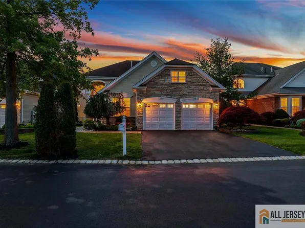 183 Blackberry Way, Monroe Township, NJ 08831