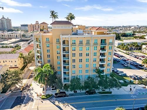 2nd image of 403 S Sapodilla Avenue #415