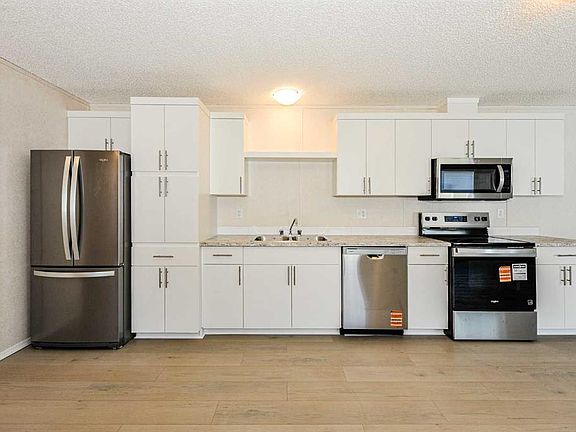 4th image of 4802 54th Ave #77