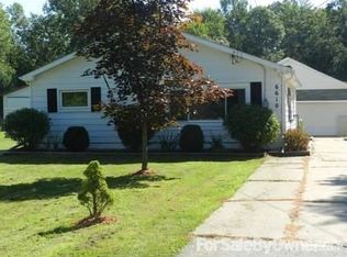 6610 Perrine Rd, Midland, MI 48642