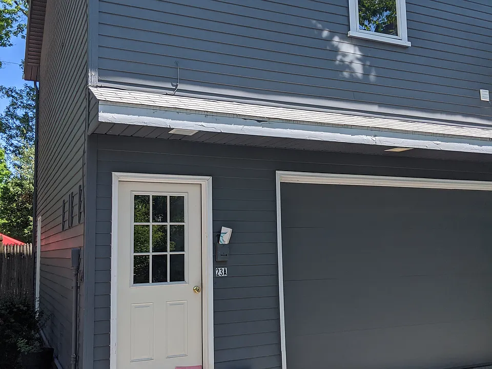 23 George St