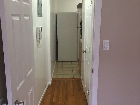 4th image of 322 E 104th St APT 4W