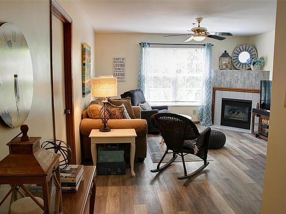 2nd image of 16560 Victoria Crossing Dr Unit I